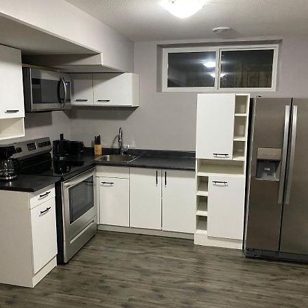 A Cozy 1 Bedroom Suit Saskatoon Zewnętrze zdjęcie